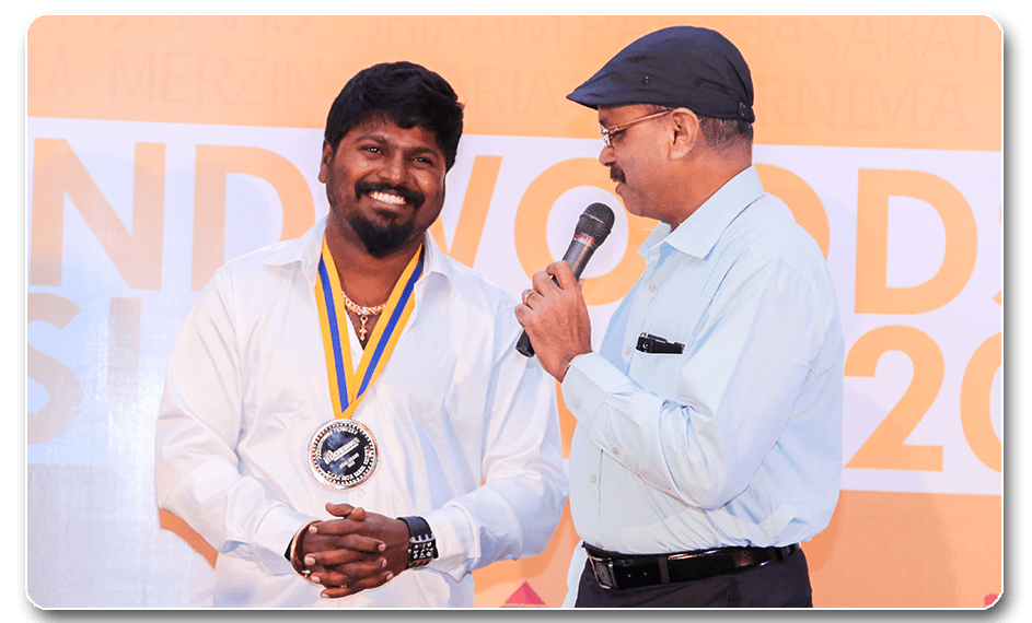 Anal Arasu AT BEHINDWOODS GOLD SUMMIT 2013 FILM AWARDS